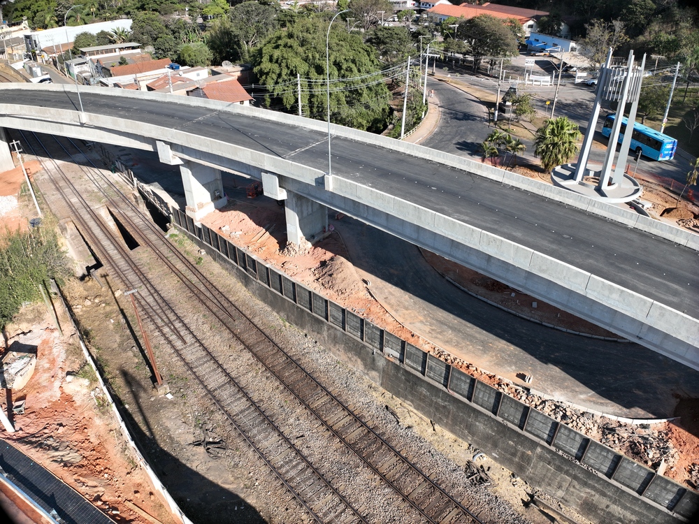 Ponte e viaduto, Conselheiro Lafaiete, MG